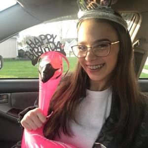 Meet your Posher, Elly